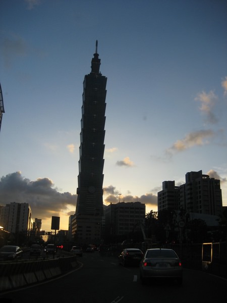 1503910340-2b0a0ab312a66eda6db8fc3287dfce89-bgls9