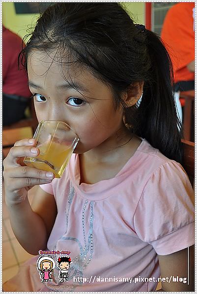 1503655985-be03db9568da3c8dce6a724f7080b609-edazd
