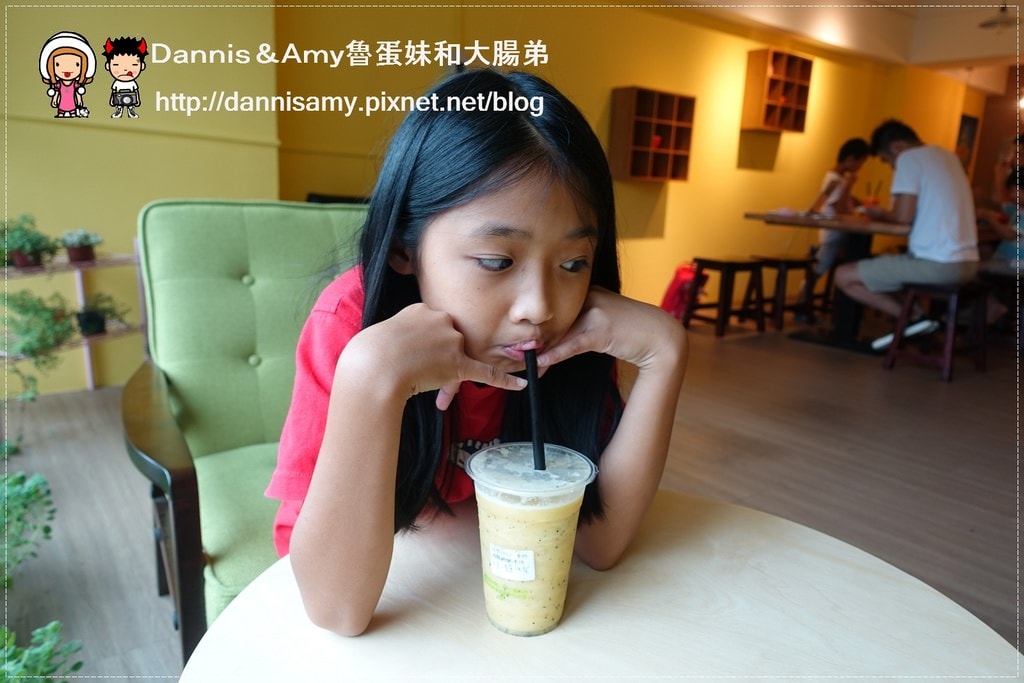 1503614399-783c64056d524cc985882e0305e21746-rjsx0