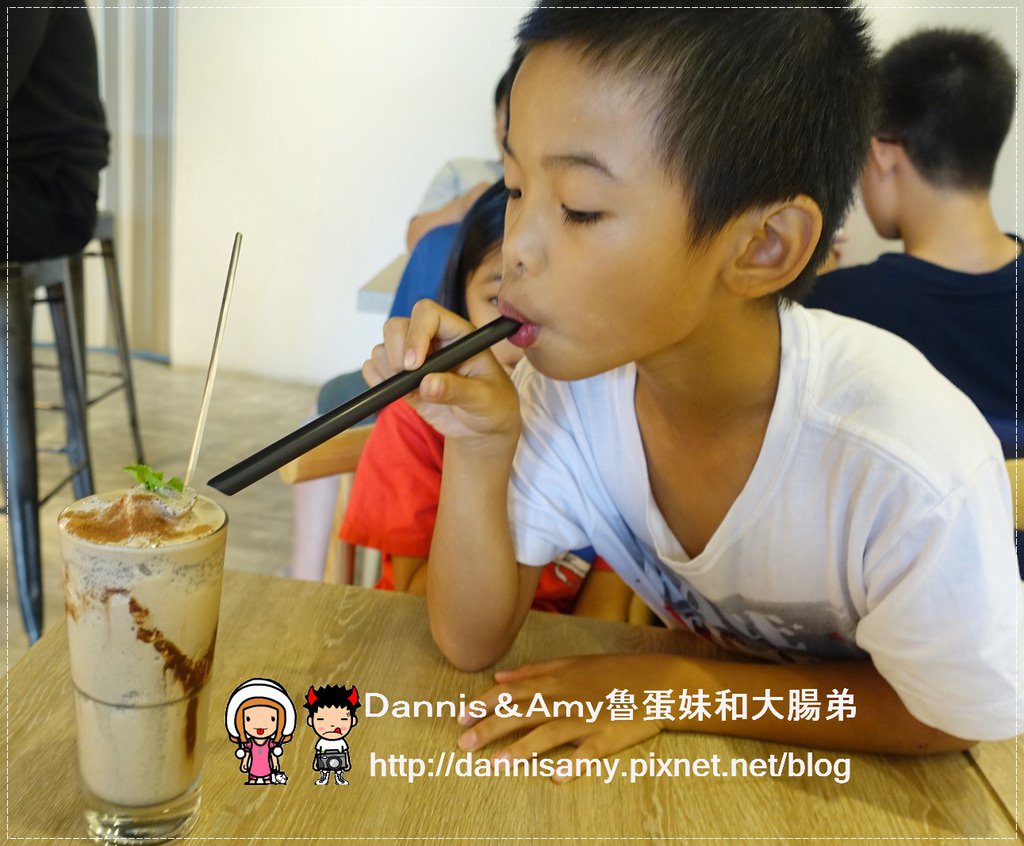 1503614488-f0a15922ab6111800c78e19290daf700-q2owr