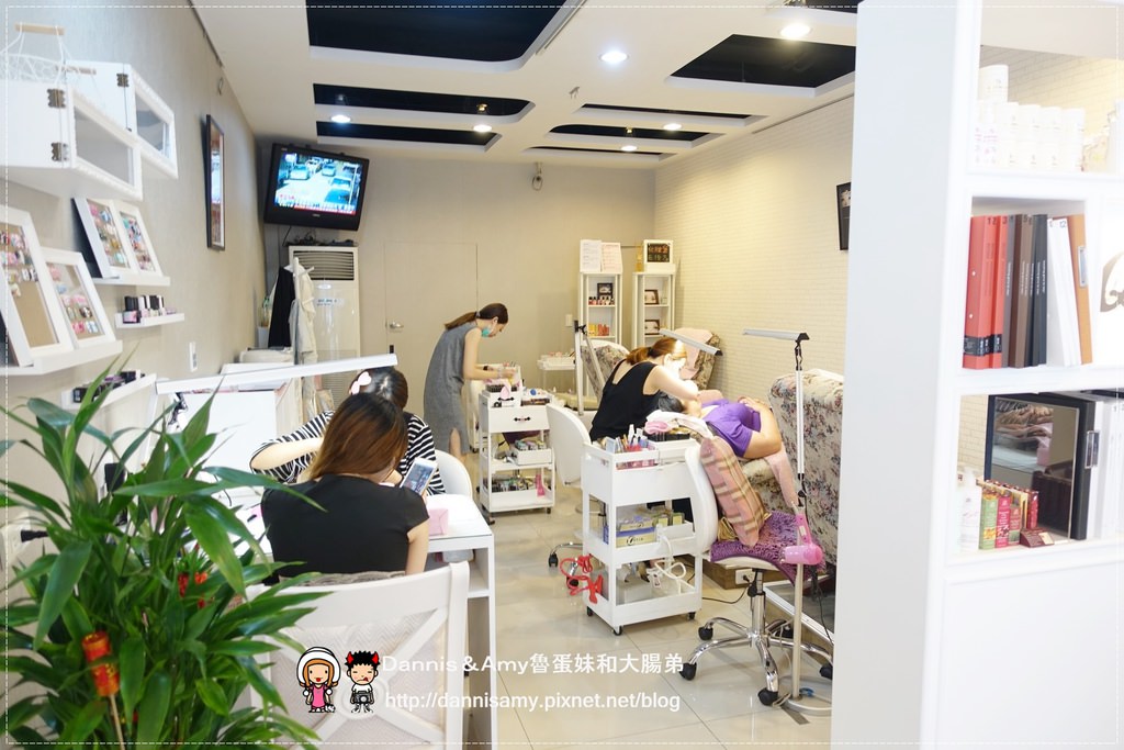 1503614580-28f68ba342bee77d854cc50b70e09f75-nrday