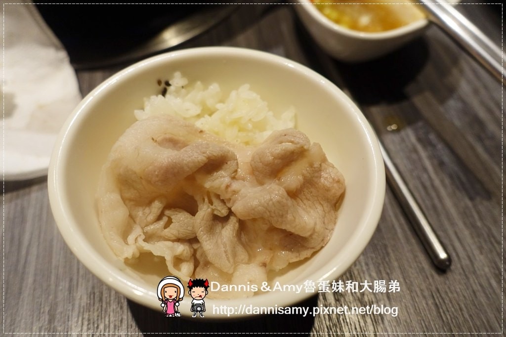 1503615453-f4be3d15df85315d328d6b025d354870-5xahy
