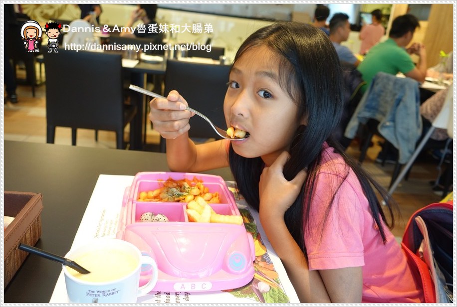 1503612555-abb0620310235824c1fe0e859ac3d725-7bsvf