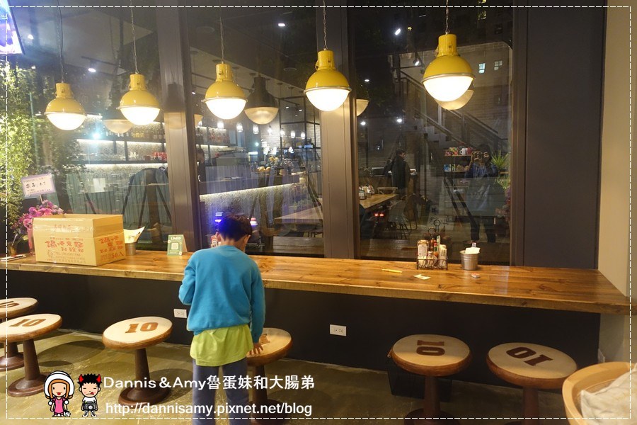 1503609958-9b7831685dd8417a9d8c5b64cca1d4b1-te46m