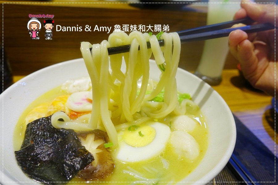 1503597894-f28b2cb3b26764a525476adb51c33618-3x4qn