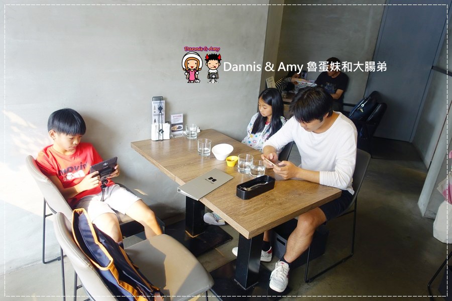 1503595261-56b52d0a569d79de5a651ebe445d3bd3-kgmyy