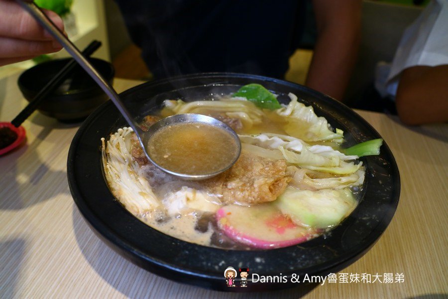 1507651929-3d0c1b410a3dc3bb10cc72bc8fdc535a-n0d6h