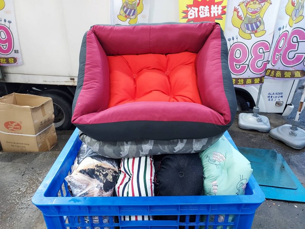190251-bkg6f