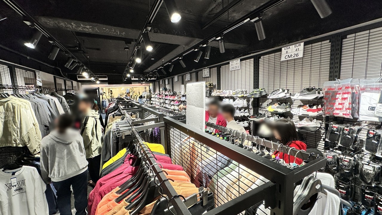 【台北士林隱藏版Outlet】︱質感服飾運動鞋款品牌特賣會~最低下殺 3 折起! - 第6張圖 【台北士林隱藏版Outlet】︱質感服飾運動鞋款品牌特賣會~最低下殺 3 折起!