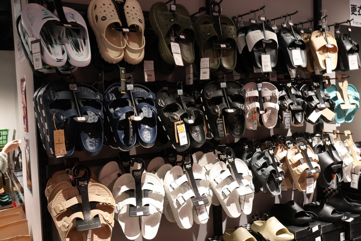 【台北士林隱藏版Outlet】︱質感服飾運動鞋款品牌特賣會~最低下殺 3 折起! - 第42張圖 【台北士林隱藏版Outlet】︱質感服飾運動鞋款品牌特賣會~最低下殺 3 折起!