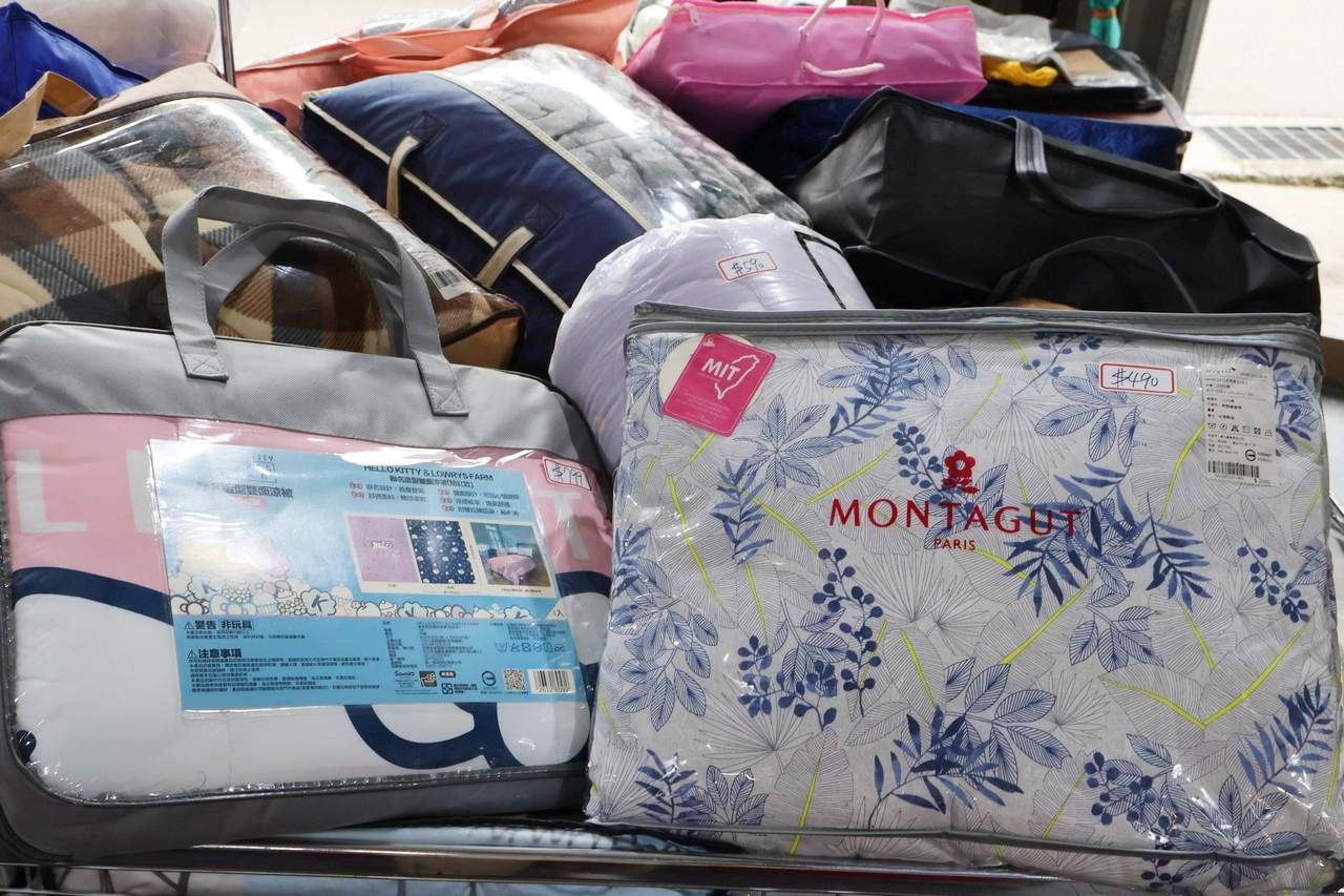 台中妞妞寢具︱夏季廠拍特賣 枕頭買一送一、涼感床包涼被全面下殺再送滿額好禮
