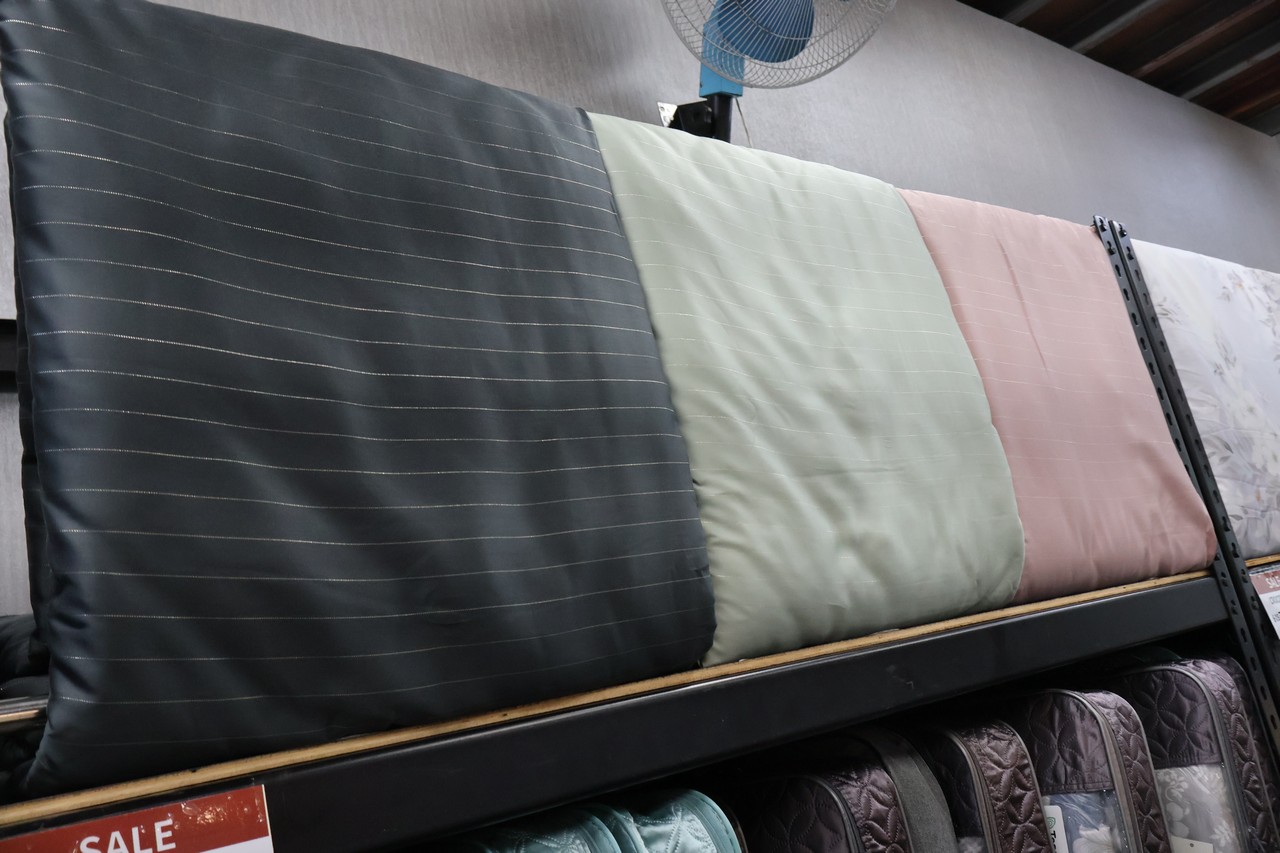台中妞妞寢具︱夏季廠拍特賣 枕頭買一送一、涼感床包涼被全面下殺再送滿額好禮